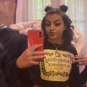 Meet your Posher, Kindra